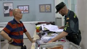 The daily life of the security and customs services at the Spanish borders.