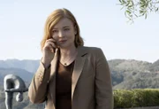 Shiv Roy (Sarah Snook)