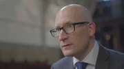 Der britische Historiker und Russland-Experte Jeremy Hicks beschreibt in dieser Folge den parallel zum D-Day stattfindenden Kriegsverlauf in der Sowjetunion.