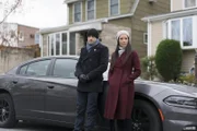 Holmes (Jonny Lee Miller, l.) und Watson (Lucy Liu, r.) müssen eine Frau finden, die jahrelang gefangen gehalten wird. Doch ihr Kidnapper scheint einen grausamen Plan zu fassen ...
