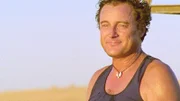 Aus welchem Grund kehrt Kevin (Richard Healy) nach 18 Jahren aus heiterem Himmel nach Drover's Ranch zurück?
