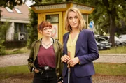 ARD DIE HEILAND - WIR SIND ANWALT, III. Staffel mit 13 neuen Folgen. Romy Heiland (Christina Athenstädt) mit ihrer neuen Assistentin Tilly Vogel (Sina Reiß).