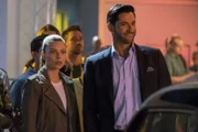 Chloe Decker (Laren German, l.); Lucifer Morningstar (Tom Ellis, r.)