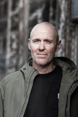Regisseur Eddie Martin folgt in "Street and Art: Anthony Lister" der Karriere des australischen Stra&szlig;enk&uuml;nstlers Anthony Lister.