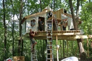Pete builds a cabin that looks like a nesting box for a retired couple
