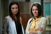 L-R: Dr. Remy Hadley (Olivia Wilde) und Emma (Christine Lucas).