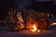 Eine Gruppe Beduinen mit Alois Musil.