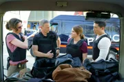 L-R: Clara Seger (ALANA DE LA GARZA), Jack Garrett (GARY SINISE), Mae Jarvis (ANNIE FUNKE), Matt Simmons (DANIEL HENNEY)