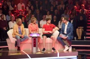 Schafft Lasse den Weltrekord? v.l.n.r. Uwe Ochsenknecht, Sabine Heinrich, Lasse von Freier und Eckart von Hirschhausen.