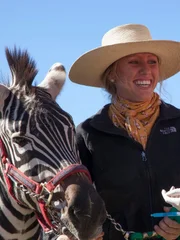 Dr Jeff and his team head out to the mountains to help people in a remote area with their pets.