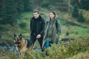 L-R: Rex (DIESEL VOM BURGIMWALD), Charlie (JOHN REARDON) and Sarah (MAYKO NGUYEN) approach Henry Ward’s farm