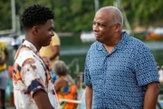 Um den Fall zu lösen, muss Marlon (Tahj Miles, l.) beweisen, dass er ein guter Polizist ist und mit der Vergangenheit abgeschlossen hat. Commissioner Patterson (Don Warrington, r.) vertraut darauf, dass Marlon das Zeug dazu hat.