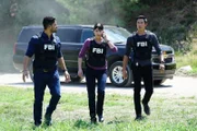 Auf der Jagd nach einem möglichen Serientäter: Emily (Paget Brewster, M.), Alvez (Adam Rodriguez, l.) und Simmons (Daniel Henney, r.) ...