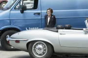 Beauftragt das Team Callen zu finden, der sich alleine auf eine  geheime Mission begeben hat: Hetty (Linda Hunt) ...