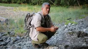 Der Krytozoologe Dr. Lance Hightower, der sich mit der Legende der Kushtaka beschäftigt hat