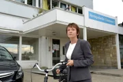 Hochsaison auf Usedom. Sophie Thiel hat einen Ferienjob angenommen und kellnert im Café auf der Heringsdorfer Seebrücke. Sie freundet sich mit ihrer polnischen Kollegin Jadwiga Gryn an. Gemeinsam machen sie sich nach Feierabend mit ihren Rädern auf den Heimweg.
