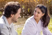 Julian Gerlach (Alexander Milo, l.); Bianca Marino (Rosetta Pedone, r.)