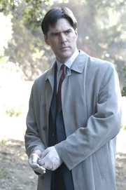 Aaron Hotchner (Thomas Gibson) und seine Kollegen wurden nach McAllister gerufen, um den Mord an Adam, dem Footballstar der Highschool-Mannschaft, aufzuklären.