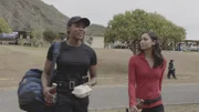 Siobhan (Nia Holloway, l.); Tani Rey (Meaghan Rath, r.)