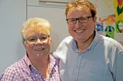 Helga Knorr mit ihrem Enkel Marc-Philipp Knorr.