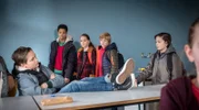 In der Klasse hat Neuankömmling Yanis es sichtlich schwer