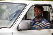 Marvin Peters (Hakeem Kae-Kazim) hadert damit, zur Polizei zu gehen und sein Wissen mit ihnen zu teilen.