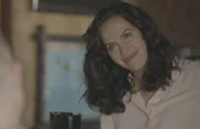 Leslie (Kate Siegel)
