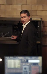 John Reese (Jim Caviezel)