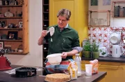 Bamberger (Horst Kummeth) ist gefordert, weil der Gast eine Gluten-Unverträglichkeit hat.