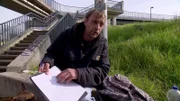 Stephan liebäugelt derweil mit dem Gedanken, in einen Wohnwagen zu ziehen. Was sagt das Jobcenter zu den Plänen?