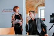 Kann Partnervermittlerin Roswitha Wüst (Ulla Geiger) Kommissar Hansen (Igor Jeftic) im Mordfall weiter helfen.