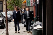 L-R: Patrick Jane (Simon Baker) und Kimball Cho (Tim Kang)
