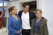 Jonas (Roy Peter Link, M.) weiß, dass es Anna (Jeanette Biedermann, r.) und nicht Katja (Karolina Lodyga, l.) zu verdanken ist, dass Lanford "Broda & Broda" noch mal eine Chance gibt.