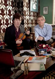 Ein exzentrisches Ermittlergespann: Sherlock Holmes (Benedict Cumberbatch, li.) und Dr. John Watson (Martin Freeman).