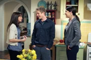Alexis Bledel (Lorelai 'Rory' Leigh Gilmore), Matt Czuchry, Lauren Graham (Lorelai Gilmore).