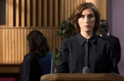 Paula (Vicky McClure) redet auf einer Trauerfeier.