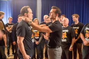 Diedrich Bader (Greg Otto), Cheyenne Jackson (Johnny Diamond).