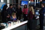 (v.l.n.r.) Emily Prentiss (Paget Brewster); Luke Alvez (Adam Rodriguez); Penelope Garcia (Kirsten Vangsness); Phil Brooks (Corey Reynolds); David Rossi (Joe Mantegna); Dr. Tara Lewis (Aisha Tyler); Jennifer Jareau (A.J. Cook); Dr. Spencer Reid (Matthew Gray Gubler)