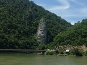 Felsenrelief Decebal auf der rumänischen Donauseite im Abschnitt Eisernes Tor.