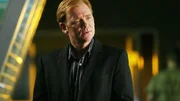 Als die Polizei wegen eines häuslichen Streits zum Haus der Athertons gerufen wird, finden die Ermittler dort die tote Fitness-Trainerin der Athertons. Horatio (David Caruso) stellt schnell fest, dass Mandy sich um mehr als nur um die Fitness von Hank Atherton gekümmert hat...