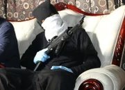 Bewaffneter Drogenverkäufer