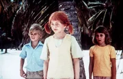 (v.li.): Pär Sundberg (Tommy), Inger Nilsson (Pippi Langstrumpf), Maria Persson (Annika).