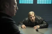 Mick (Henning Baum, r.) ist überzeugt, dass der wahre Mörder der Abteilungsleiter des LKAs ist: Rüdiger Bremme (Oliver Stritzel, l.) ...