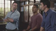 (v.l.n.r.) Steve McGarrett (Alex O'Loughlin); Junior Reigns (Beulah Koale); Adam Noshimuri (Ian Anthony Dale)