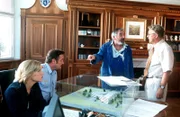 (v.li.): Kristina Sprenger (Karin Kofler), Ferry Öllinger (Kroisleitner), Reinhard Simonischek (Wilhelm Görgl), Gerd Anthoff (Vinzenz Reisinger).