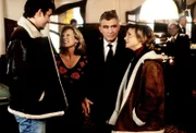 (v.li.): Hans Sigl (Andreas Blitz), Andrea L’Arronge (Gräfin Schönberg), Heinz Marecek (Hannes Kofler), Kristina Sprenger (Karin Kofler).