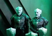 Ist es wirklich eine gute Idee der Union, ausgerechnet Ed (Seth MacFarlane, l.) und Gordon (Scott Grimes, r.) in einem Krill-Schiff einzuschleusen?