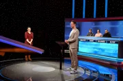 Moderator Alexander Bommes (M.) mit den Kandidat:innen: Alissa Scheunemann (l.), Sebastian Loutchan (3.v.r.), Karen Sarrazin (2.v.r.) und Alexander Sorgalla (r.).