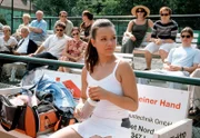 Vanessa Singer (Cosma Shiva Hagen) ist eine erfolgreiche Tennisspielerin. Was sie will, bekommt sie auch...