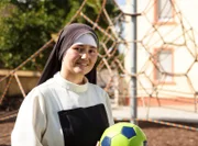 Sr. Carla ist Dominikanerin und eine der jungen Lehrkräfte aus Brasilien, die in der Klosterschule Speyer unterrichten. Der Orden der Dominikanerinnen hat sich die Jugendarbeit zum Leitthema gemacht und bekommt den jungen Nachwuchs aus Lateinamerika.